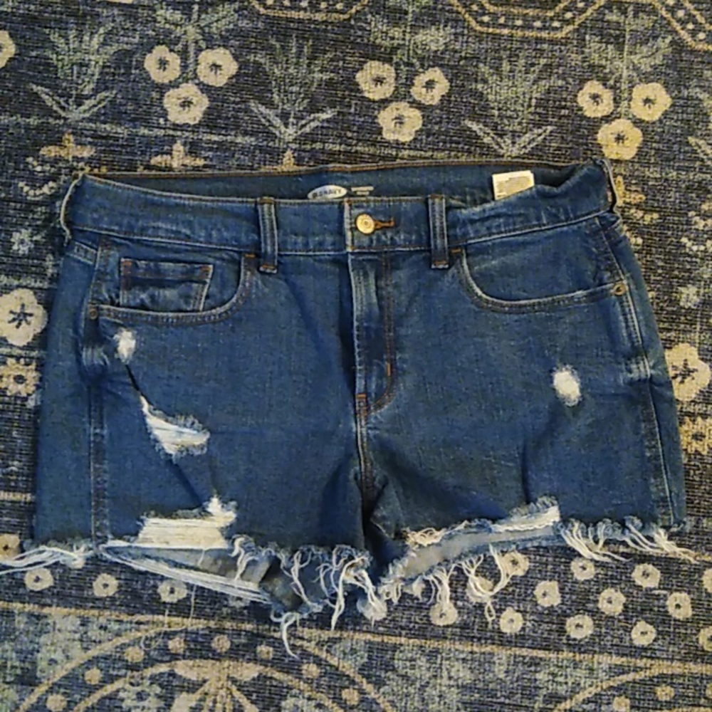 Old Navy boyfriend midrise blue jean shorts